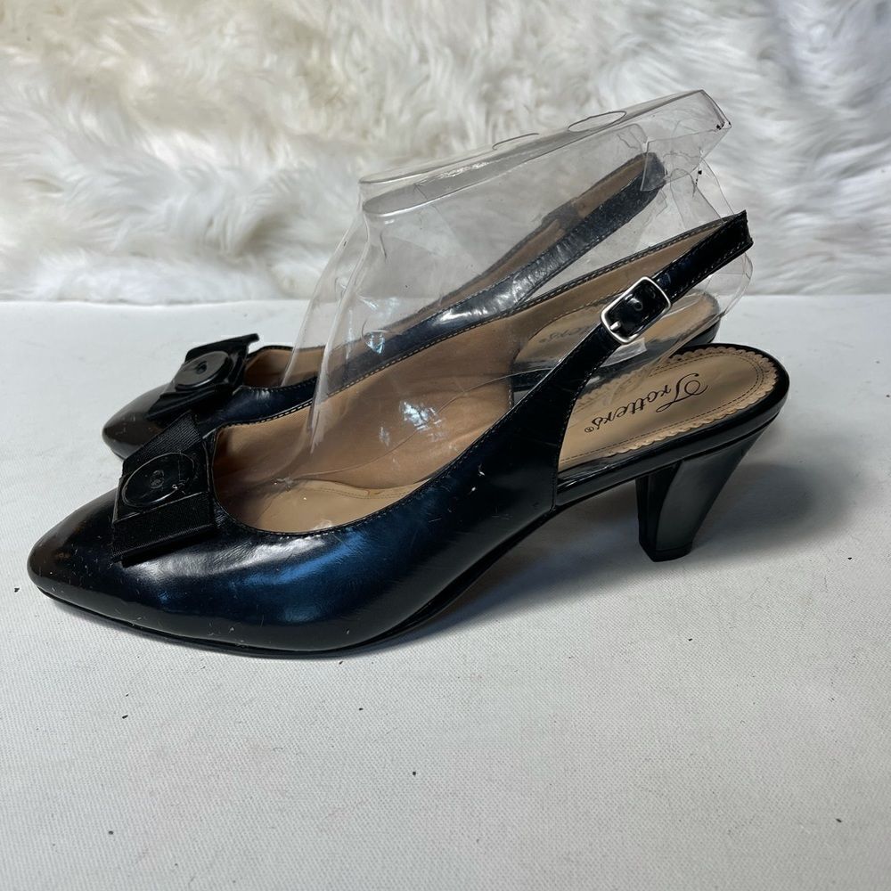 Trotters leather black sling back shoes Round toe embellished with a bow SZ11W